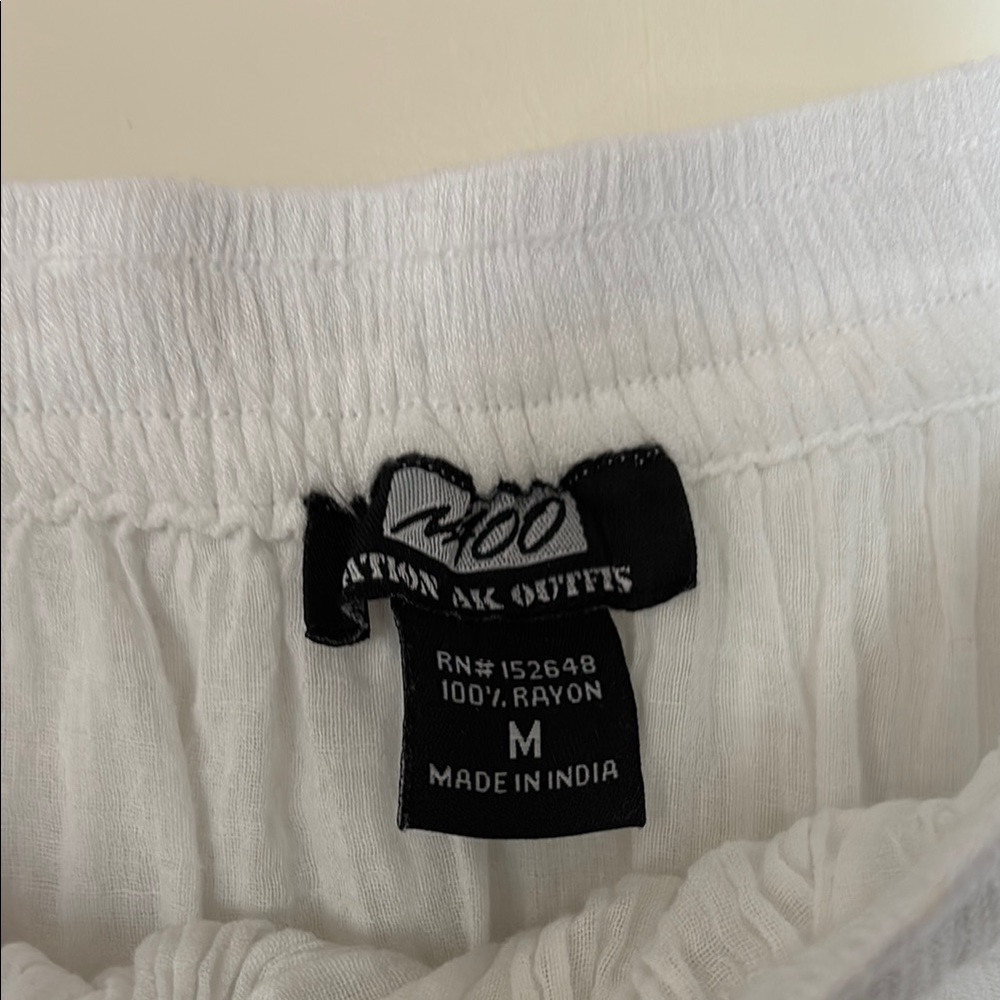 White Lace Trim Skirt - Picture 3 of 4